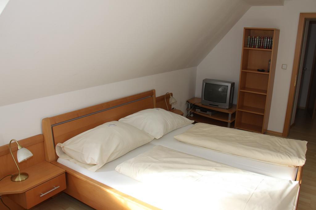 Pension Jahrbacher Leoben  Pokoj fotografie